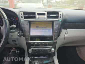 2012 Lexus LS 460 – miniatura 10