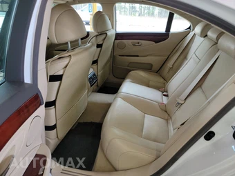 2012 Lexus LS 460 – miniatura 13