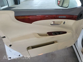 2012 Lexus LS 460 – miniatura 9