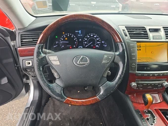 2012 Lexus LS 460 – miniatura 10