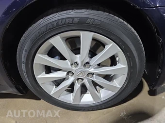 2012 Lexus LS 460 – miniatura 9