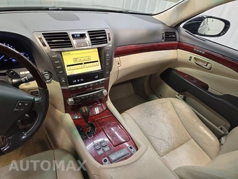 2012 Lexus LS 460L – miniatura 11