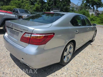 2012 Lexus LS 460L – miniatura 3