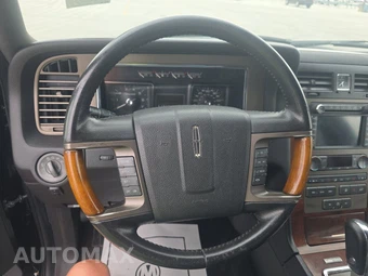 2012 Lincoln Navigator L – miniatura 10