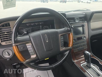 2012 Lincoln Navigator L – miniatura 11
