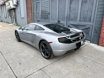 2012 McLaren MP4-12C – miniatura 11