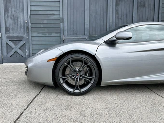 2012 McLaren MP4-12C – miniatura 12