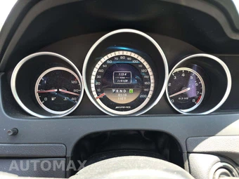 2012 Mercedes-Benz AMG C 63 Coupe - miniatura 9