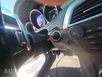 2012 Mercedes-Benz AMG C 63 Coupe – miniatura 5