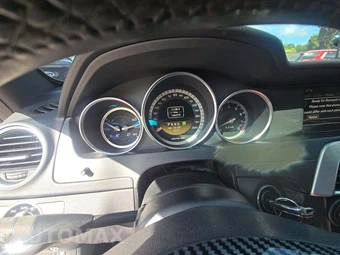 2012 Mercedes-Benz AMG C 63 Coupe – miniatura 6