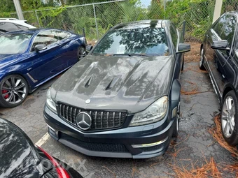 2012 Mercedes-Benz AMG C 63 Coupe - miniatura 2