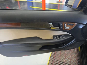 2012 Mercedes-Benz C 250 Coupe – miniatura 9