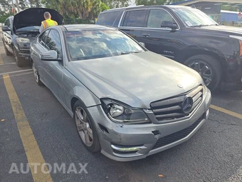 2012 Mercedes-Benz C 250 Coupe – miniatura 3