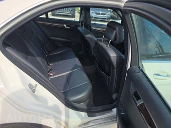 2012 Mercedes-Benz C 250 Sedan – miniatura 13