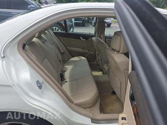 2012 Mercedes-Benz C 250 Sedan - miniatura 16