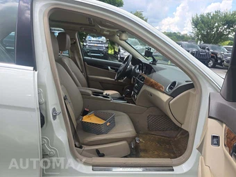 2012 Mercedes-Benz C 250 Sedan - miniatura 18