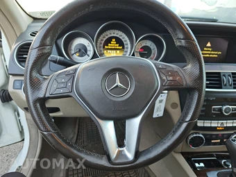 2012 Mercedes-Benz C 250 Sedan – miniatura 10