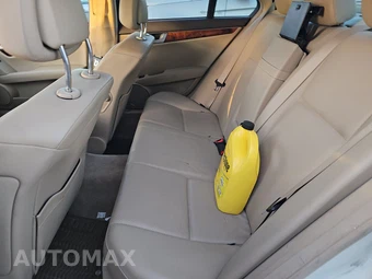 2012 Mercedes-Benz C 250 Sedan – miniatura 13