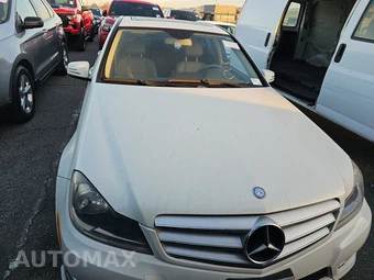 2012 Mercedes-Benz C 250 Sedan – miniatura 2