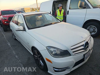 2012 Mercedes-Benz C 250 Sedan – miniatura 3