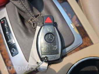 2012 Mercedes-Benz C 250 Sedan – miniatura 5