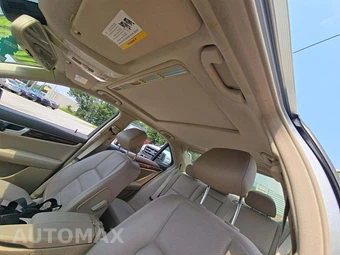 2012 Mercedes-Benz C 250 Sedan – miniatura 8
