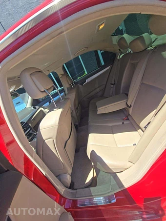 2012 Mercedes-Benz C 250 Sedan – miniatura 13
