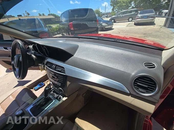 2012 Mercedes-Benz C 250 Sedan – miniatura 19