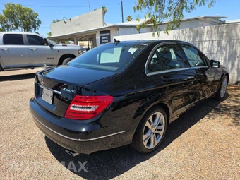 2012 Mercedes-Benz C 300 4MATIC Sedan - miniatura 3