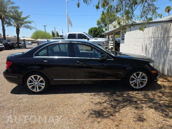 2012 Mercedes-Benz C 300 4MATIC Sedan - miniatura 4