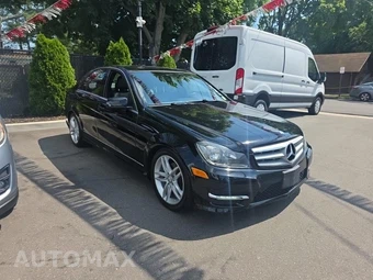 2012 Mercedes-Benz C 300 4MATIC Sedan - miniatura 3
