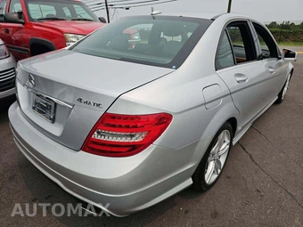 2012 Mercedes-Benz C 300 4MATIC Sedan – miniatura 3