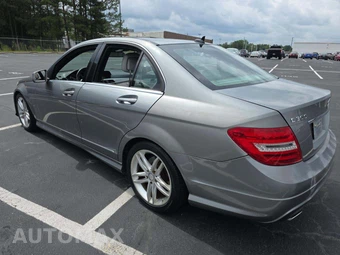 2012 Mercedes-Benz C 300 4MATIC Sedan - miniatura 2