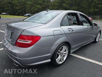 2012 Mercedes-Benz C 300 4MATIC Sedan - miniatura 3