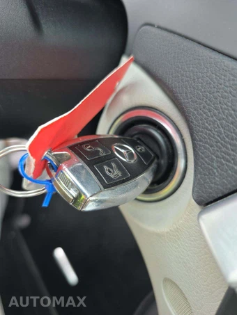 2012 Mercedes-Benz C 300 4MATIC Sedan - miniatura 8