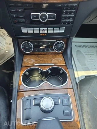 2012 Mercedes-Benz CLS 550 4MATIC – miniatura 25