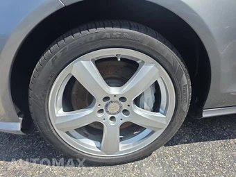 2012 Mercedes-Benz CLS 550 4MATIC – miniatura 8