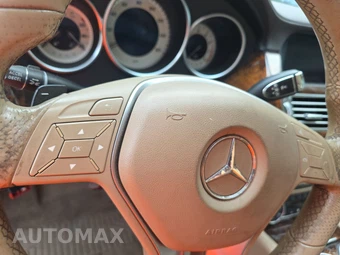2012 Mercedes-Benz CLS 550 4MATIC – miniatura 10