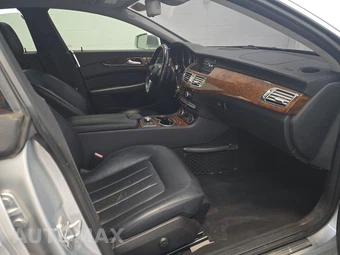 2012 Mercedes-Benz CLS 550 4MATIC – miniatura 8