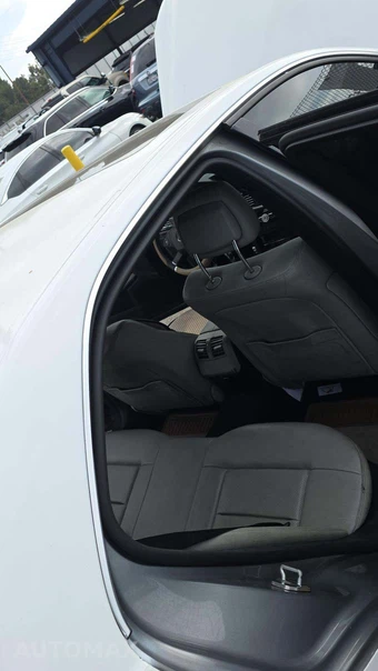2012 Mercedes-Benz E 350 Sedan – miniatura 46
