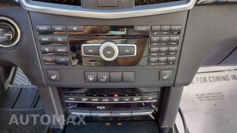 2012 Mercedes-Benz E 350 Sedan - miniatura 17