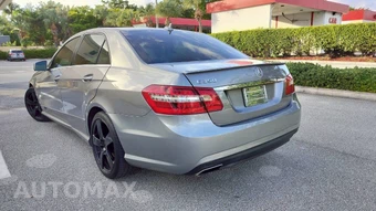 2012 Mercedes-Benz E 350 Sedan - miniatura 4