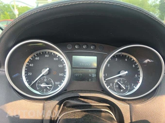2012 Mercedes-Benz GL 450 4MATIC - miniatura 9