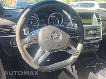 2012 Mercedes-Benz ML 63 AMG – miniatura 10