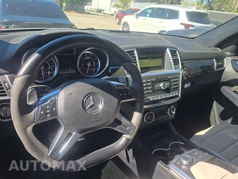 2012 Mercedes-Benz ML 63 AMG – miniatura 11