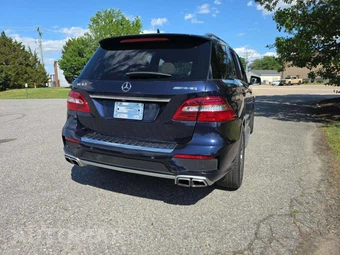 2012 Mercedes-Benz ML 63 AMG – miniatura 3