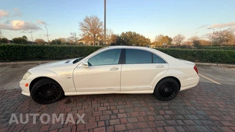 2012 Mercedes-Benz S-Class Sedan S 550 - miniatura 3