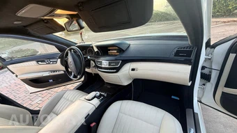 2012 Mercedes-Benz S-Class Sedan S 550 - miniatura 33