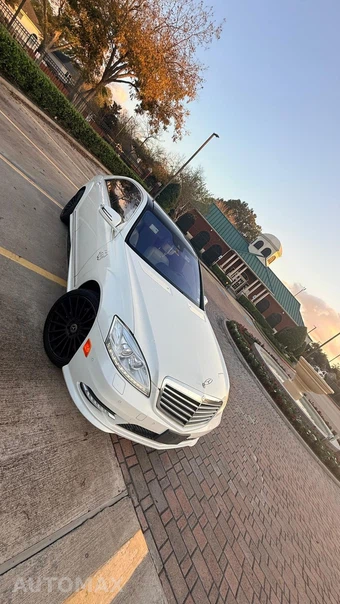 2012 Mercedes-Benz S-Class Sedan S 550 - miniatura 8