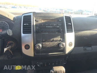 2012 Nissan Frontier PRO-4X Crew Cab Medium Bed – miniatura 11